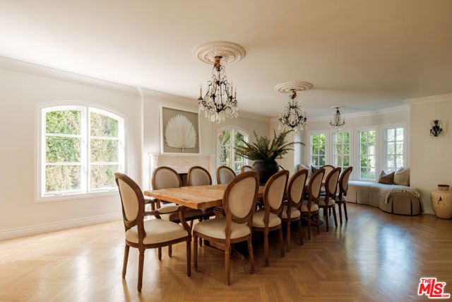 18875 Pasadero Drive, Tarzana (los Angeles), CA 91356