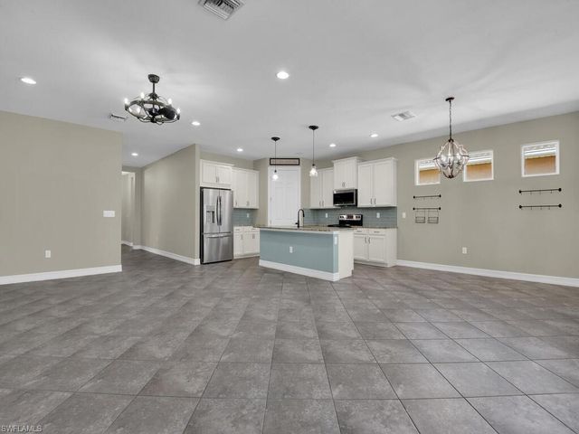 4211 Dutchess Park RD, Fort Myers, FL 33916