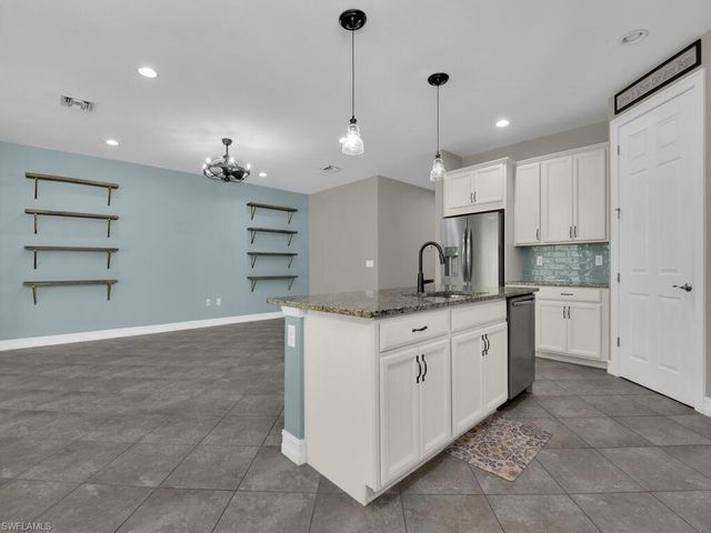 4211 Dutchess Park RD, Fort Myers, FL 33916