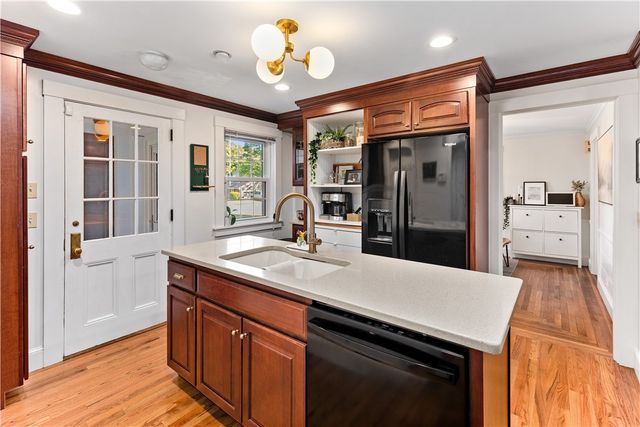 225 Greenwood Avenue, Warwick, RI 02886