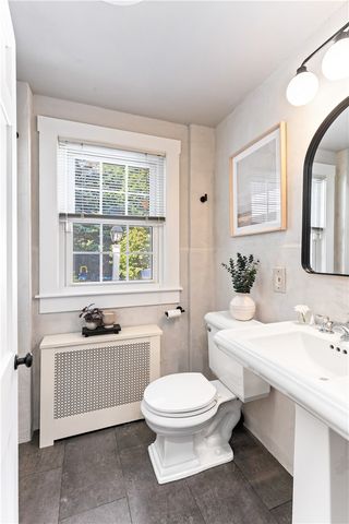 225 Greenwood Avenue, Warwick, RI 02886