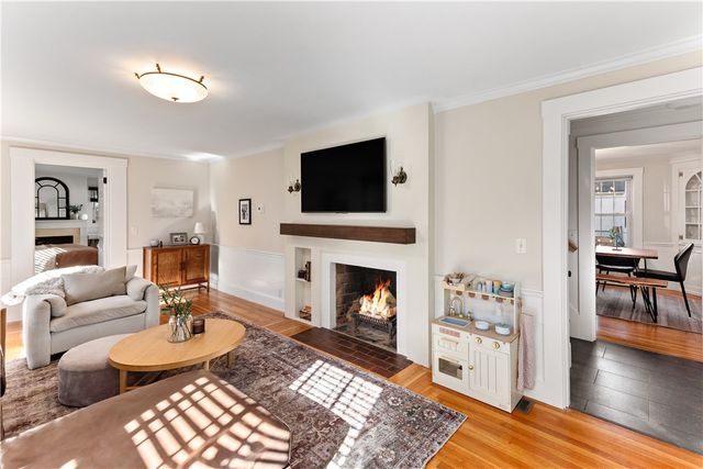 225 Greenwood Avenue, Warwick, RI 02886