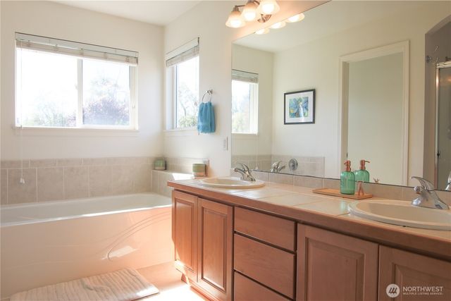 1919 SW 346th Place, Federal Way, WA 98023