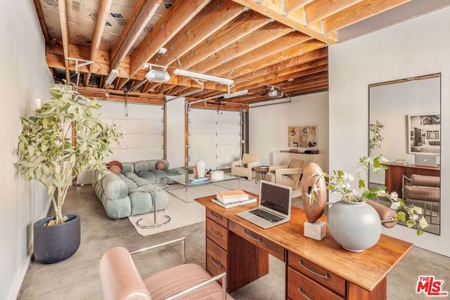 121 N Avenue 59, Los Angeles, CA 90042