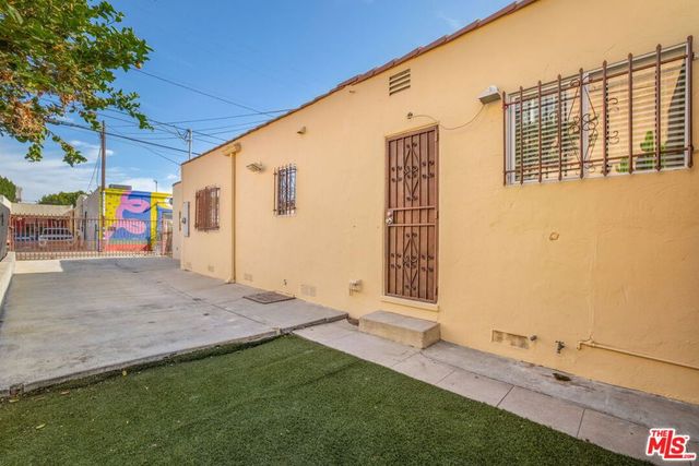 121 N Avenue 59, Los Angeles, CA 90042