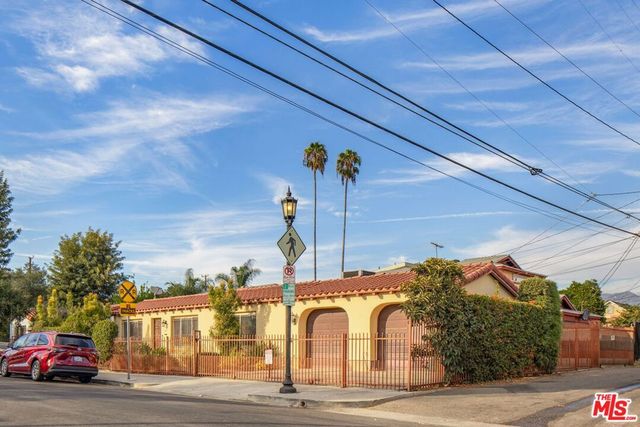 121 N Avenue 59, Los Angeles, CA 90042
