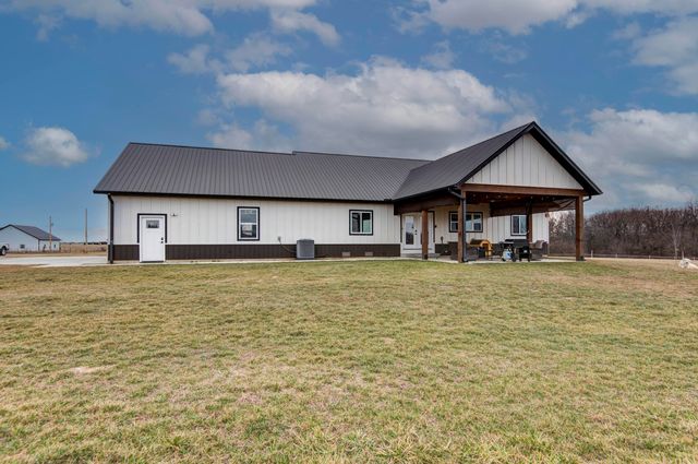 1861 Preston Hollow Road, Seymour, MO 65746