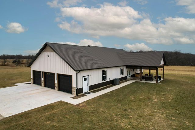 1861 Preston Hollow Road, Seymour, MO 65746