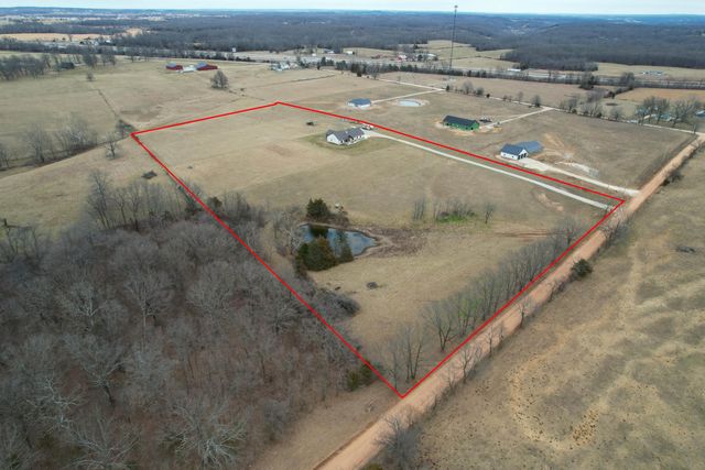 1861 Preston Hollow Road, Seymour, MO 65746