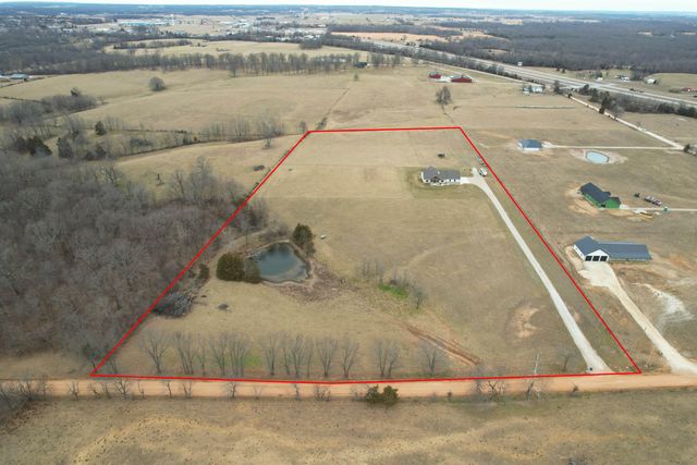 1861 Preston Hollow Road, Seymour, MO 65746