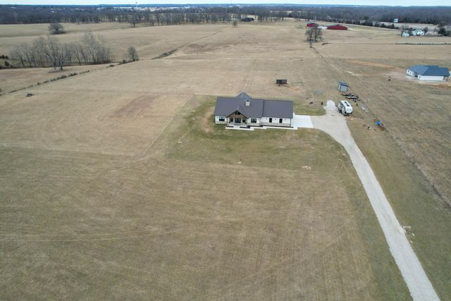 1861 Preston Hollow Road, Seymour, MO 65746