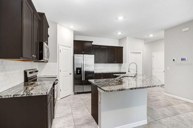 31398 MANGO FADE WAY, San Antonio, FL 33576