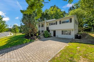 26 Warren Drive, Aberdeen, NJ 07747