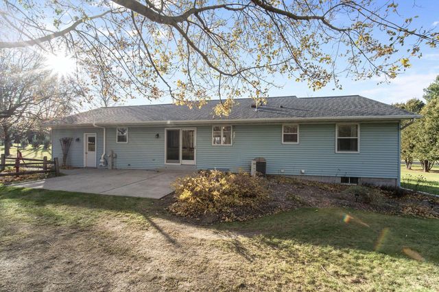 7526 North Point COURT, Kewaskum, WI 53040