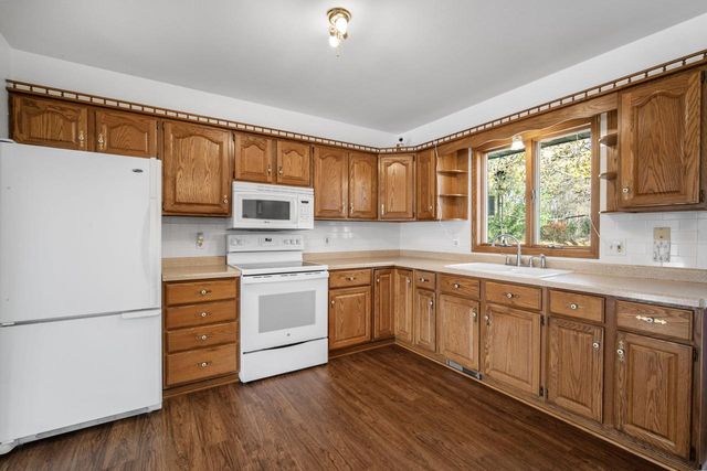 7526 North Point COURT, Kewaskum, WI 53040