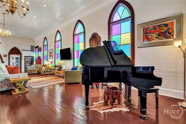 2716 Mechanics Avenue, Thunderbolt, GA 31404