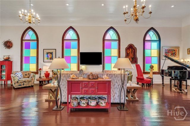 2716 Mechanics Avenue, Thunderbolt, GA 31404