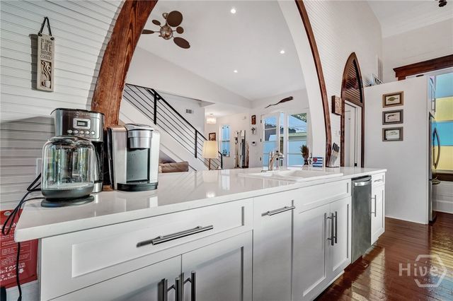 2716 Mechanics Avenue, Thunderbolt, GA 31404