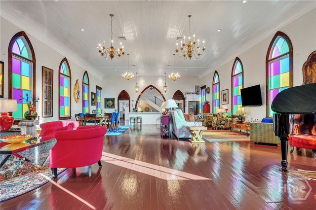 2716 Mechanics Avenue, Thunderbolt, GA 31404