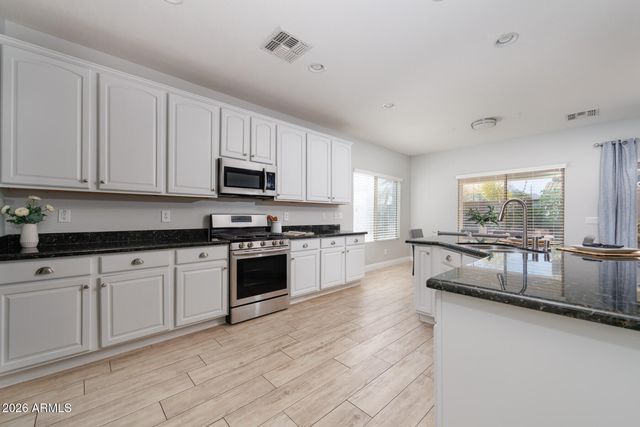 3167 E POWELL Way, Gilbert, AZ 85298