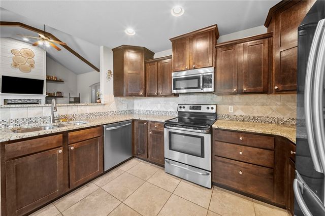 204 Cowans Street, Lowell, AR 72745