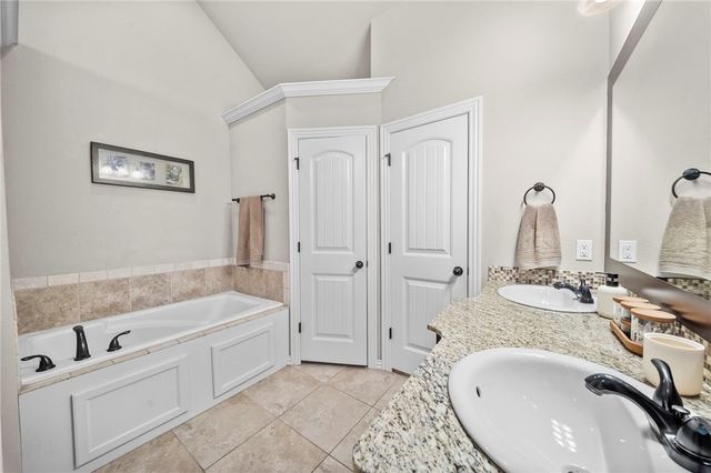 204 Cowans Street, Lowell, AR 72745