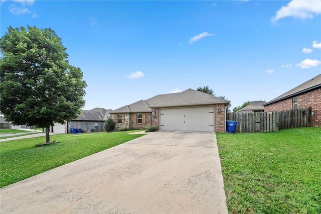 204 Cowans Street, Lowell, AR 72745