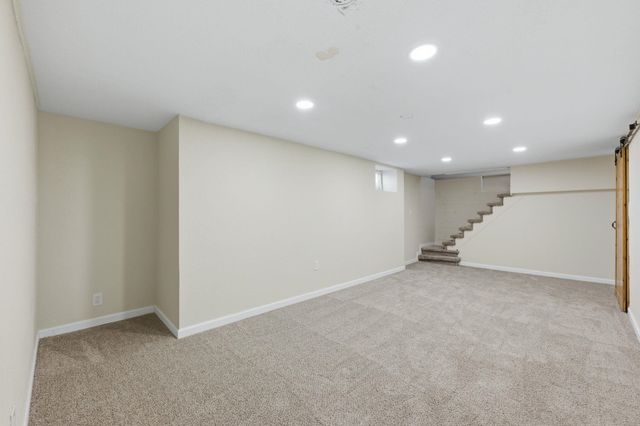 908 N Ridgewood Dr, Wichita, KS 67208