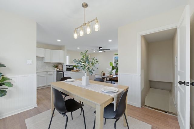 908 N Ridgewood Dr, Wichita, KS 67208