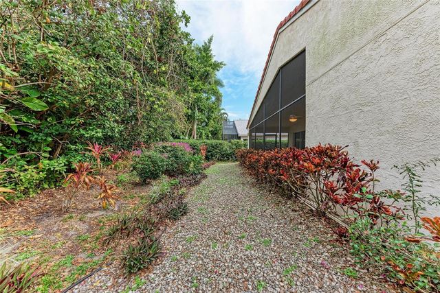 5513 83RD TERRACE E, Sarasota, FL 34243