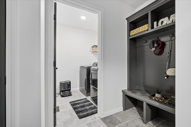 2513 Pampas Lane, Bloomington, IL 61705