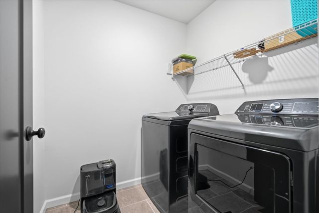 2513 Pampas Lane, Bloomington, IL 61705