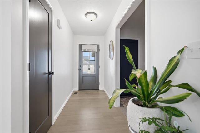 2513 Pampas Lane, Bloomington, IL 61705