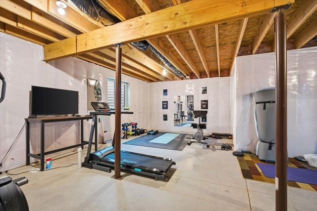 2513 Pampas Lane, Bloomington, IL 61705