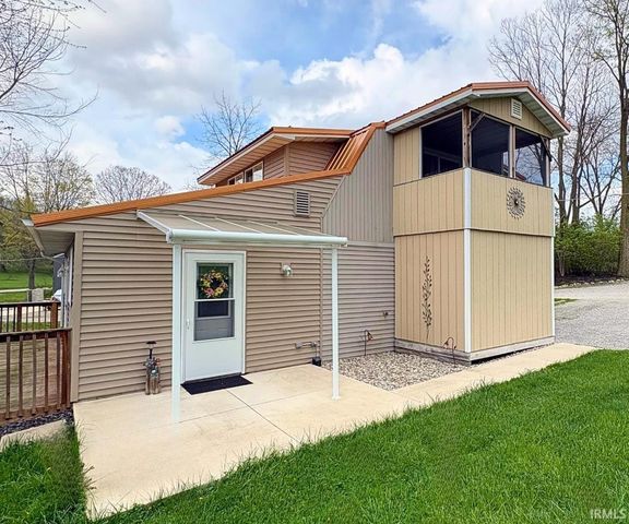 25 EMS W16A Lane, North Webster, IN 46555