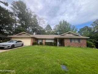 2366 Breckinridge Road, Jackson, MS 39204