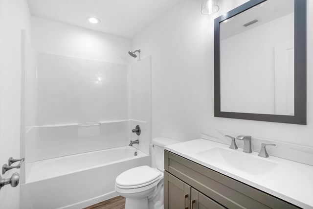 696 Oakland Ave, St Augustine, FL 32084