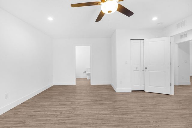 696 Oakland Ave, St Augustine, FL 32084