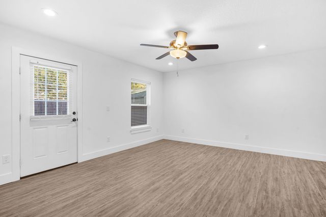 696 Oakland Ave, St Augustine, FL 32084