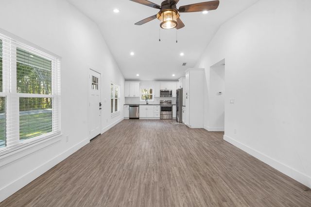 696 Oakland Ave, St Augustine, FL 32084