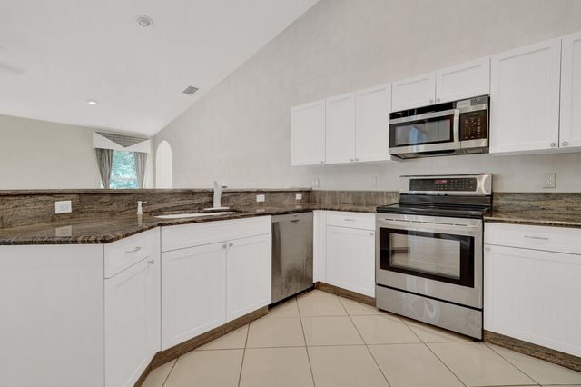 6151 Hook Lane, Boynton Beach, FL 33437