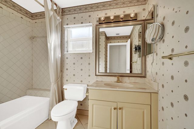 6151 Hook Lane, Boynton Beach, FL 33437