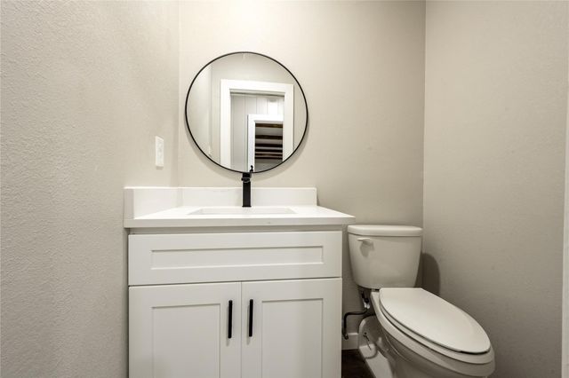 320 Burnett Drive, Baytown, TX 77520