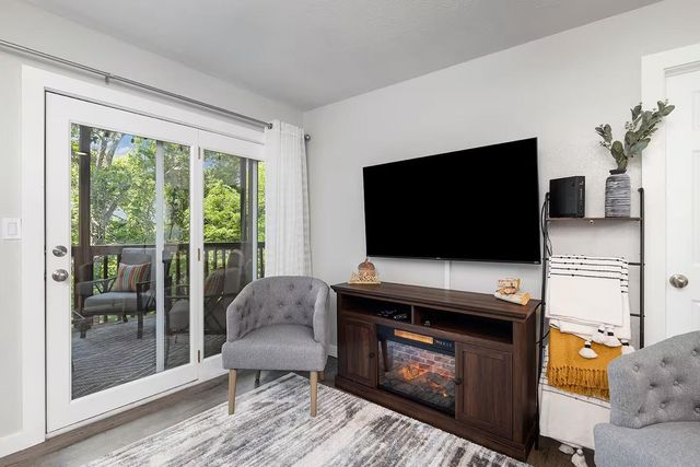 239 Notch Lane 6, Branson West, MO 65737