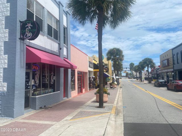 813 Main Street, Daytona Beach, FL 32118