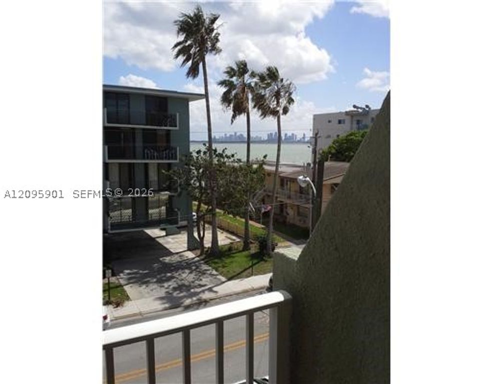1801 S Treasure Dr 419, North Bay Village, FL 33141