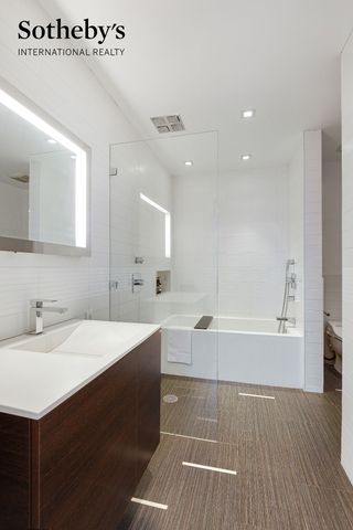130 Fulton St Apt 5B, New York City, NY 10038
