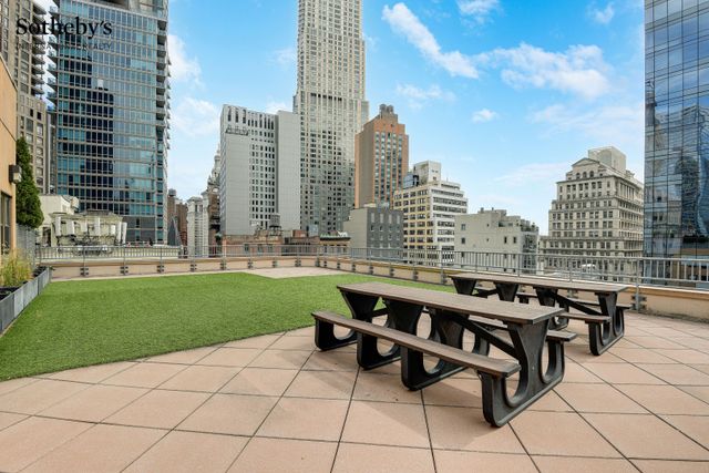130 Fulton St Apt 5B, New York City, NY 10038