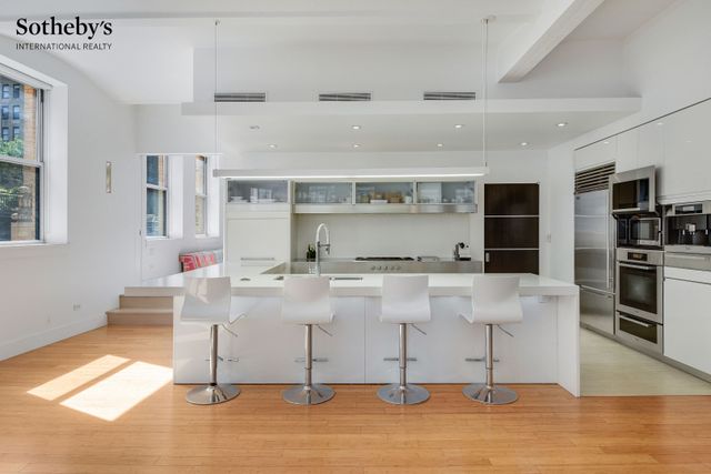 130 Fulton St Apt 5B, New York City, NY 10038