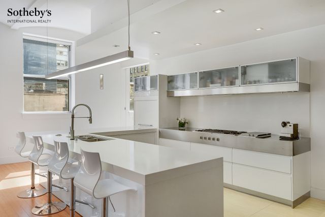 130 Fulton St Apt 5B, New York City, NY 10038